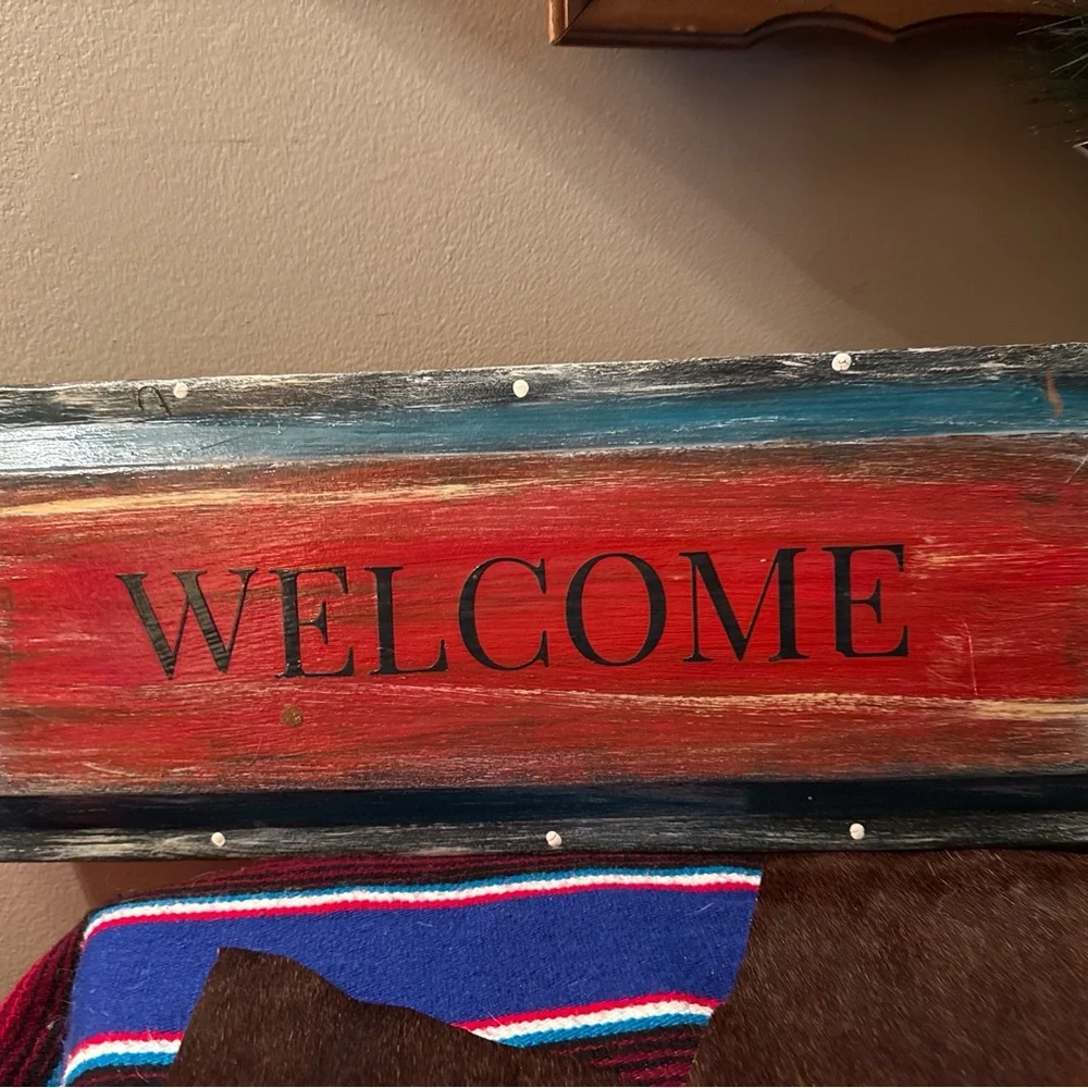 Welcome wood sign